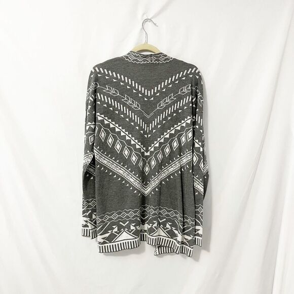 🟢Pink Rose Gray & Ivory Chevron Aztec Print Open Front Knit Cardigan Size XL - Picture 2 of 6